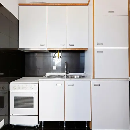 Stunning 1 Bed Apt, Sleeps 4 Nr Cascais