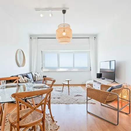 Stunning 1 Bed Apt, Sleeps 4 Nr Cascais *
