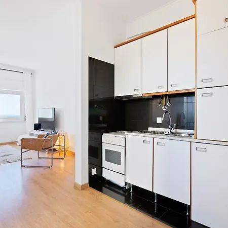 Stunning 1 Bed Apt, Sleeps 4 Nr Cascais *